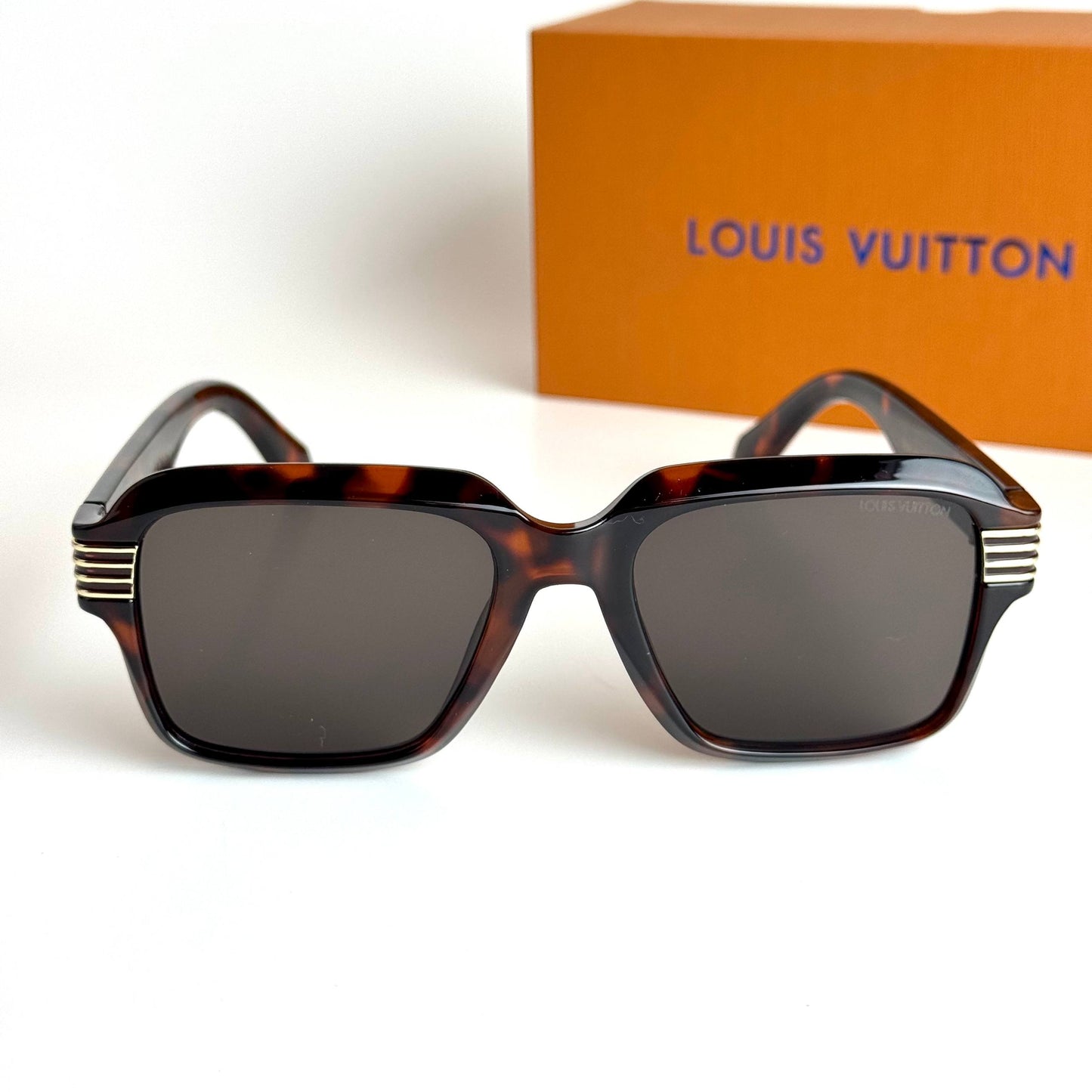 Louis Vuitton LV2457 – Tortoise Brown