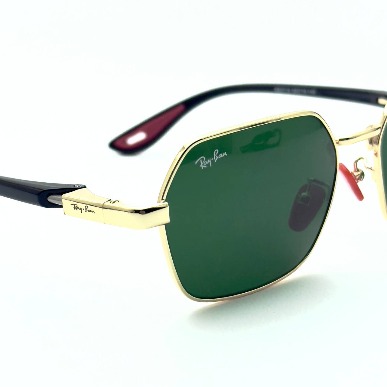 Ray-Ban RB3719 - Gold Black Green Lens