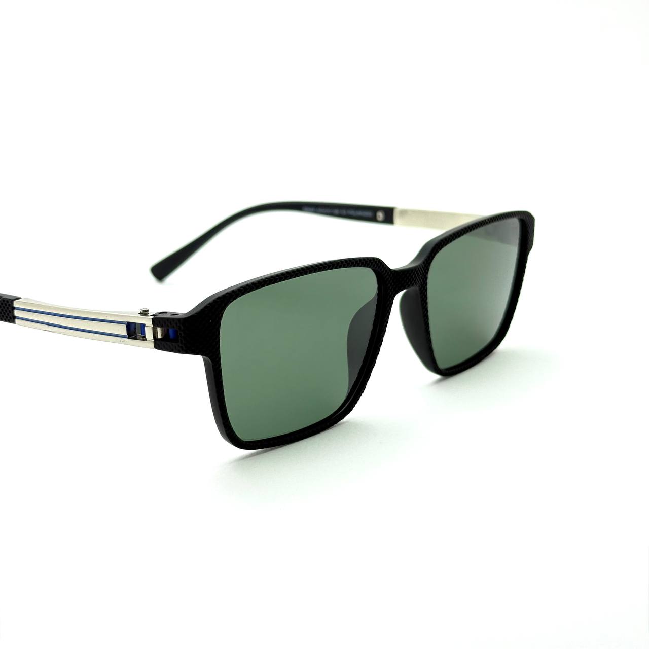 OGA P8237 C3 - (Textured Black Frame / Green Lens)